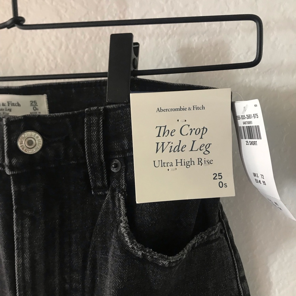 Abercrombie and Fitch Ultra High Rise Crop Wide Leg Jeans